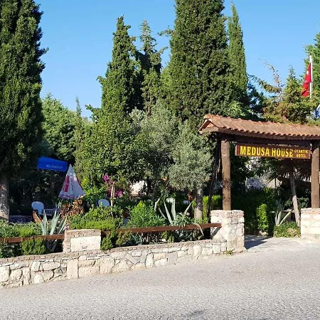 Medusa House Butik 3*